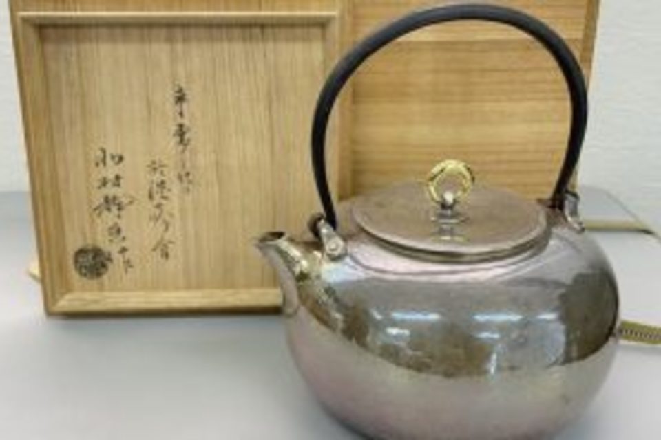 純銀瓶　骨董品セット売り　鉄瓶等 鉄瓶買取・鑑定・査定 | 株式会社かぐら堂 骨董品をプロが鑑定し買取