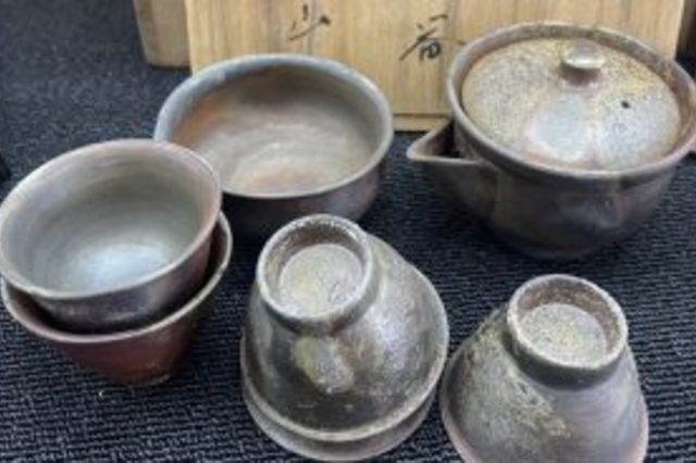 岡山県瀬戸内市邑久町:備前焼,煎茶道具を店頭査定しました。の画像