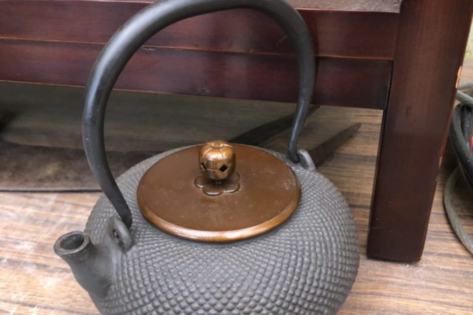 岡山県岡山市北区吉備津:鉄瓶を出張買取させていただきました。の画像