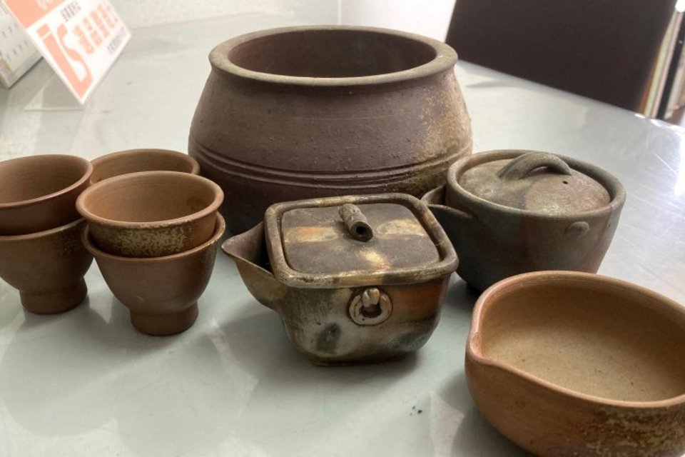 岡山市北区中撫川:備前焼,煎茶道具,茶碗,茶入,宝瓶,仏像,掛軸等多数を店頭査定,買取(持ち込み)させていただきました。の画像