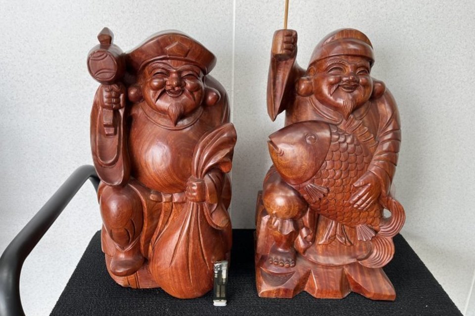 倉敷市船穂町船穂:木彫り,恵比寿様,大黒様,置物,備前焼など多数を店頭査定,買取(持ち込み)させて頂きました。の画像