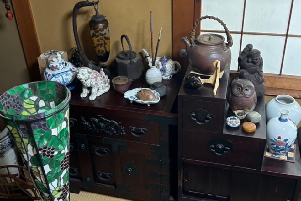 総社市秦:備前焼,土瓶,茶碗,皿,置物,九谷焼,花瓶,掛軸など多数を出張査定,買取(訪問)しました。の画像