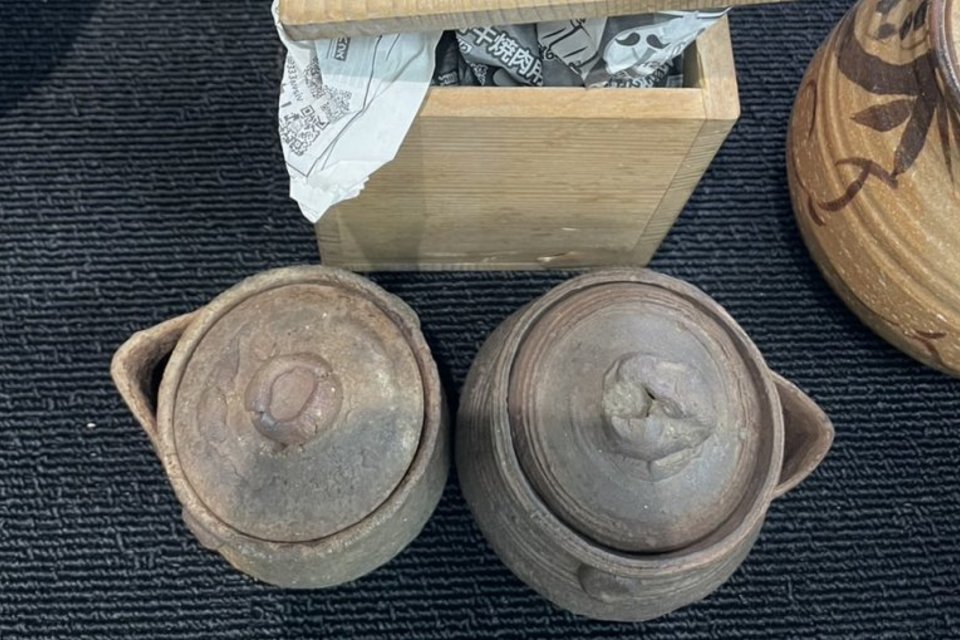 岡山市北区庭瀬:備前焼,宝瓶,茶道具,急須,掛軸など多数を店頭査定、店頭買取致しました。の画像