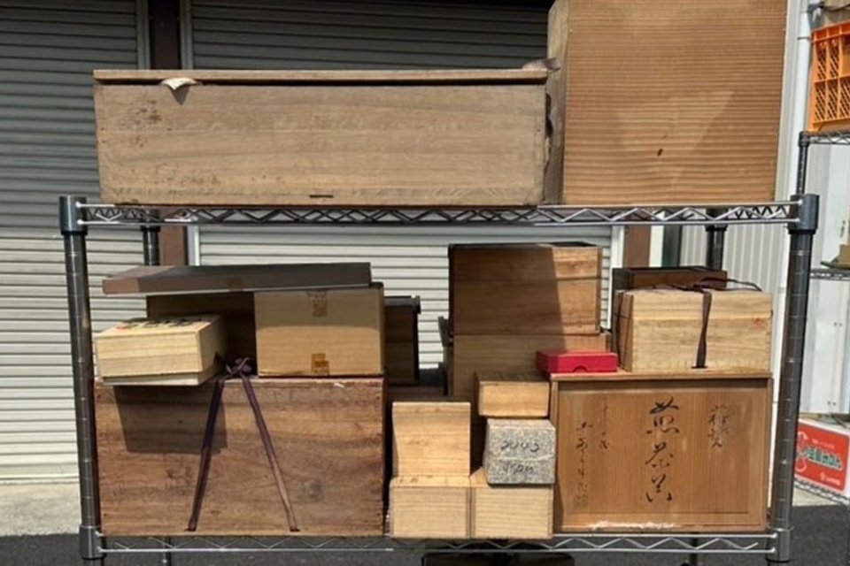 早島町若宮:萩焼,煎茶器,備前焼,花瓶,茶碗,茶道具,置物,掛軸など多数を出張査定,買取(訪問)しました。の画像