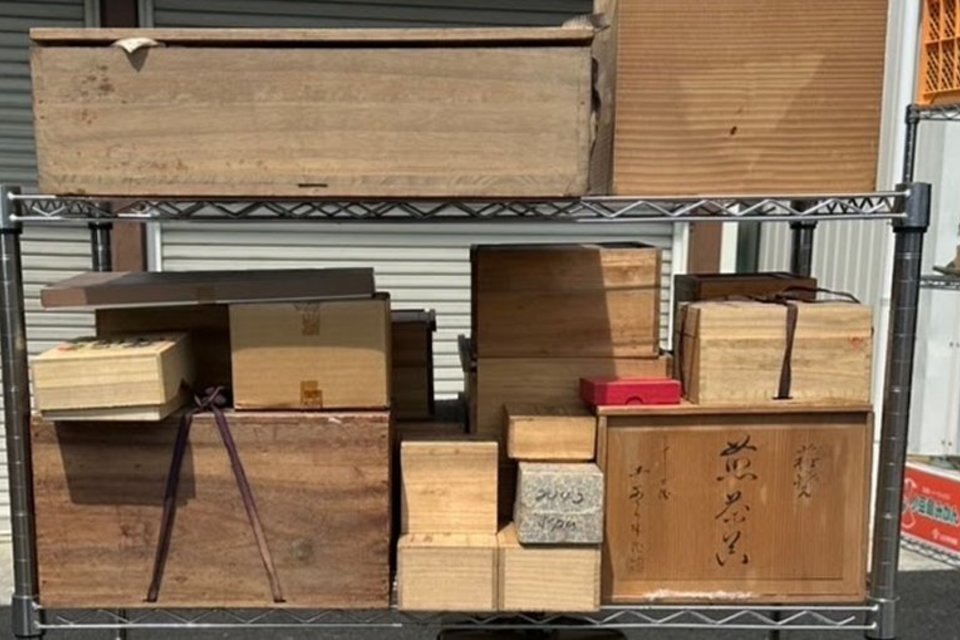 小田郡矢掛町:備前焼,萩焼,煎茶道具,茶碗,急須,花瓶,飾り皿など多数を出張査定,買取(訪問)しました。の画像