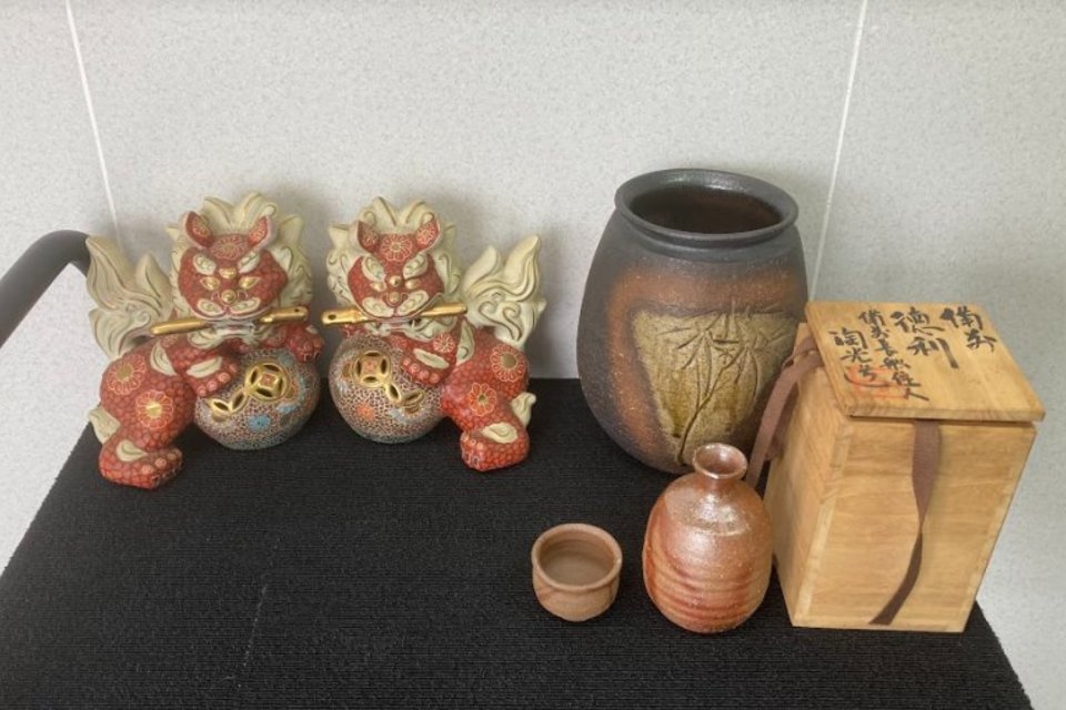 倉敷市中島:備前焼,花瓶,酒器,獅子,置物,掛軸など多数を店頭査定,買取(持ち込み)させて頂きました。の画像