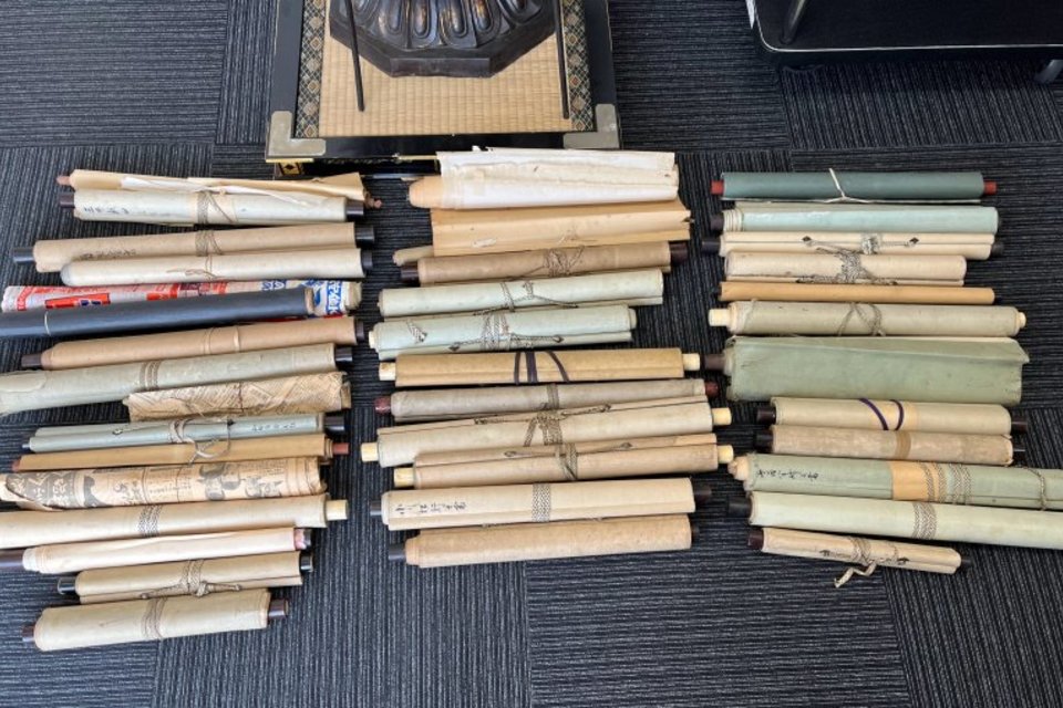 岡山市北区庭瀬:掛軸多数を店頭査定,買取(持ち込み)させて頂きました。の画像