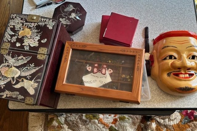 岡山市北区高柳:備中神楽面,工芸品,置物,花瓶など多数を出張査定,買取(訪問)致しました。の画像