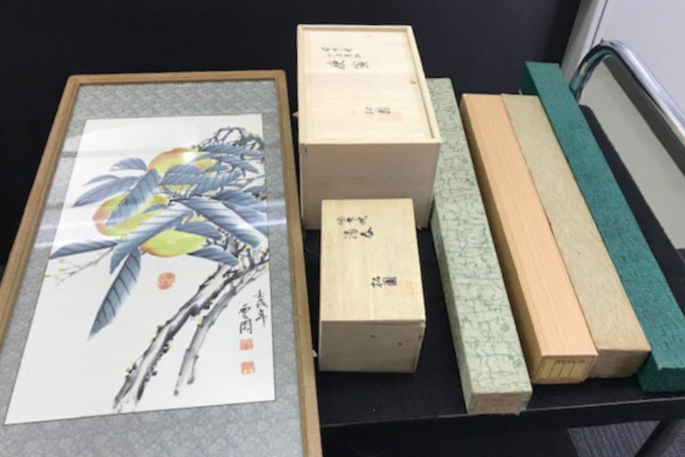 【倉敷市：蔵の美本店】工芸品、湯飲み、掛軸を店頭査定、買取（持ち込み）しましたの画像