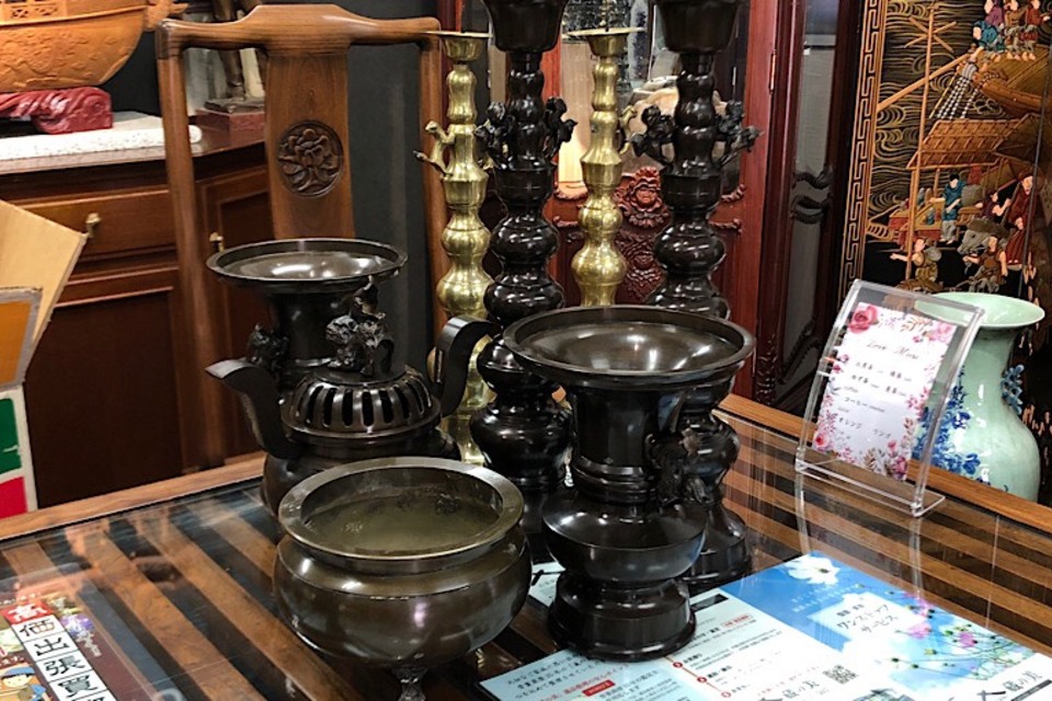 岡山県倉敷市玉島のお客様宅にお伺いし仏具,六具足を出張買取させていただきました。の画像