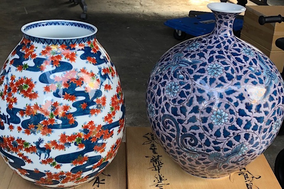 岡山県倉敷市上東のお客様宅にお伺いし有田焼,花瓶,花入,買取を出張査定,買取りをさせていただきました。の画像