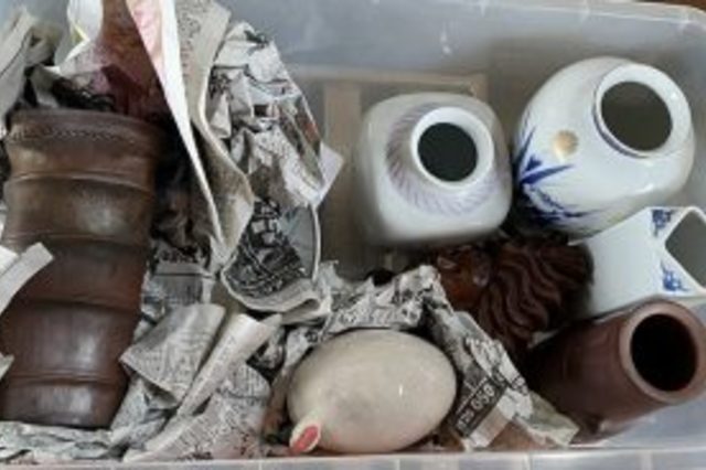 小田郡矢掛町:花瓶,置物,面などを出張査定、買取させて頂きました。の画像