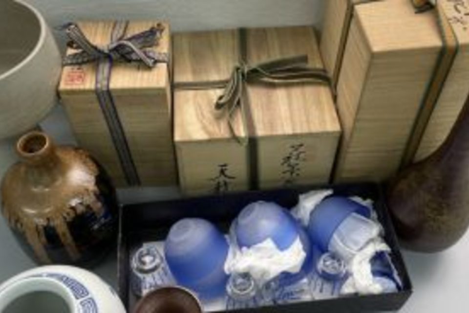 岡山県倉敷市中央:壺,花入,備前焼などを店頭買取しました。の画像