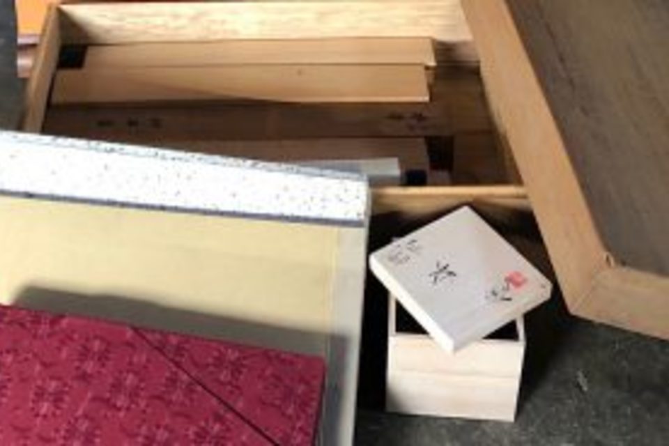 倉敷市玉島乙島:掛軸,備前焼,浮世絵など多数を出張査定、買取させて頂きました。の画像