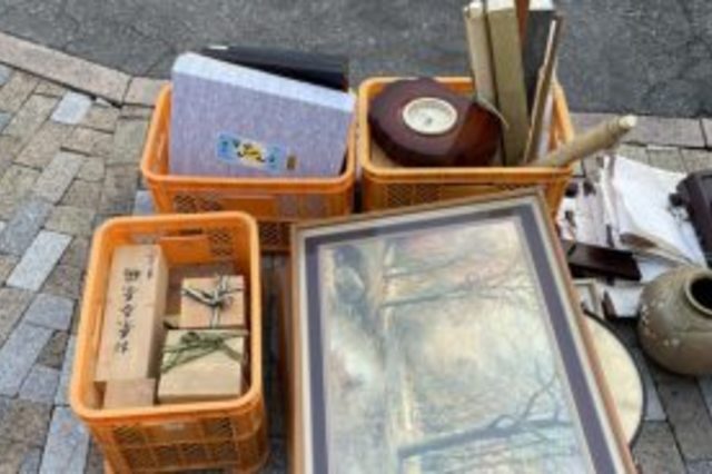 笠岡市金浦:備前焼,茶碗,徳利,花入,壺,花台,掛軸,時計,絵画など多数を出張査定,買取させて頂きました。の画像