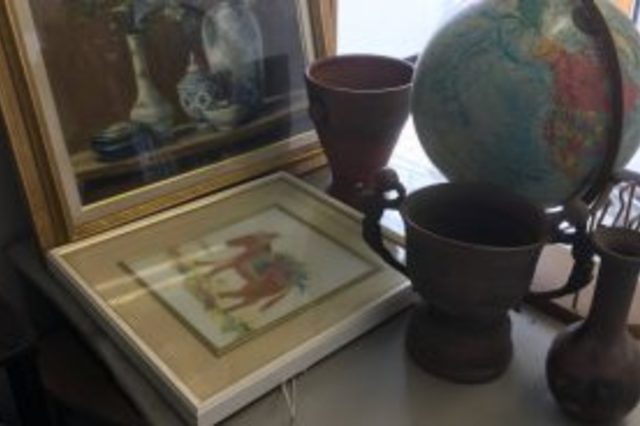 岡山市北区野田:備前焼,花瓶,絵画,版画など多数を店頭査定、買取しました。の画像