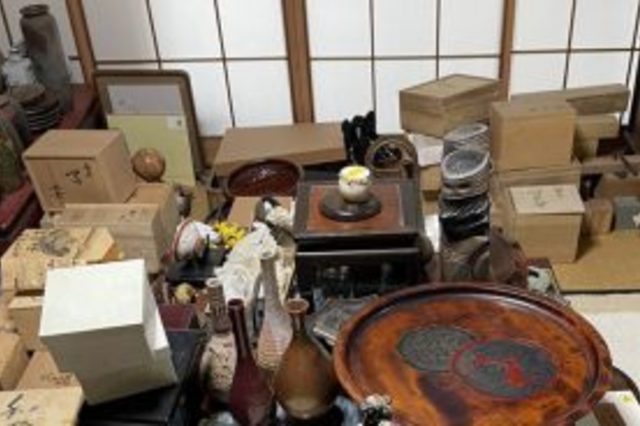 岡山市中区高屋:備前焼,茶器,湯呑,置物,花器,盆,花台,軸など多数を出張査定,買取しました。の画像