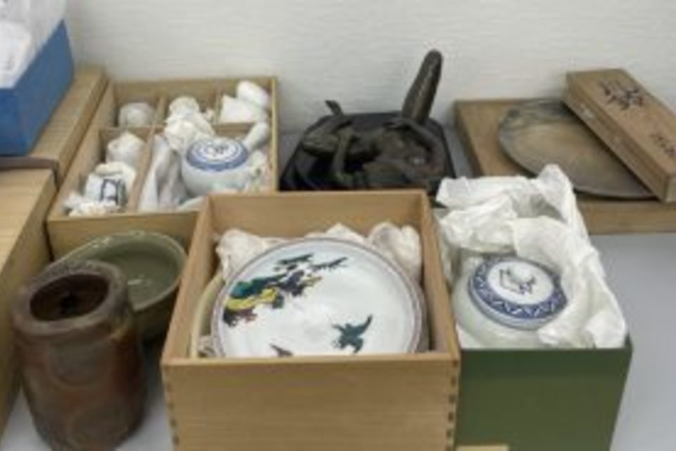 岡山市南区藤田:煎茶道具,急須,煎茶碗,備前焼,花瓶,皿,風鈴,ブロンズなど多数を店頭査定,買取しました。の画像